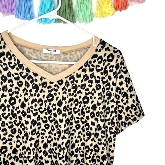 Blooming Jolly Boutique Leopard Catimal Animal Print V-Neck Top Blouse Medium - Picture 1 of 12